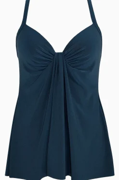 Oerdegelijke Marina Tankinitop