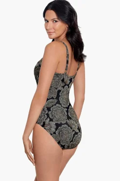 Petal Pusher Gali Zwempak Uit Een Stuk