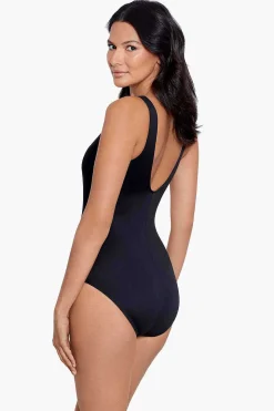 Rotsvast Tulia Badpak Uit Een Stuk