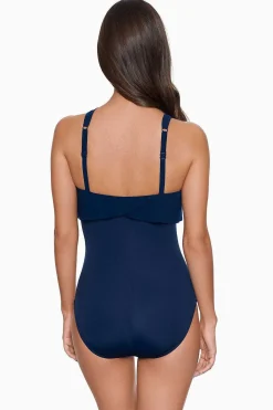 Vierkant Gesneden Liza Badpak Uit Een Stuk